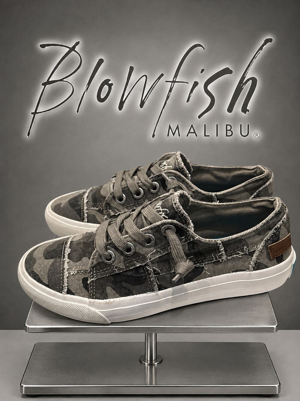 NWOB Blowfish Malibu ZS001 Camo Distressed Slip-On Sneakers Size 6